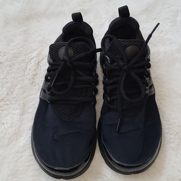 Nike Other - EUC Nike Sneakers